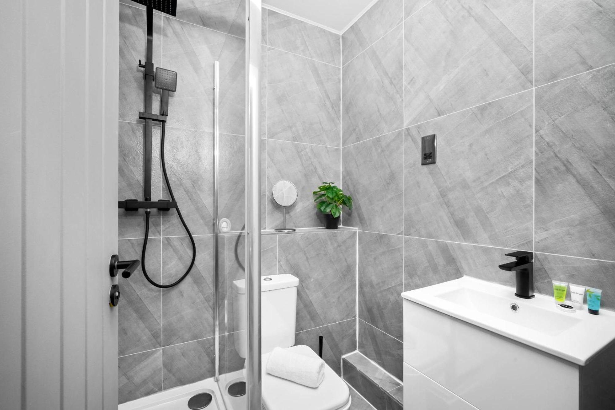 New Luxury Two Bedroom Apartment - City Centre - Netflix - Wifi - Top Rated - Jq 8Ah Birmingham Exterior photo